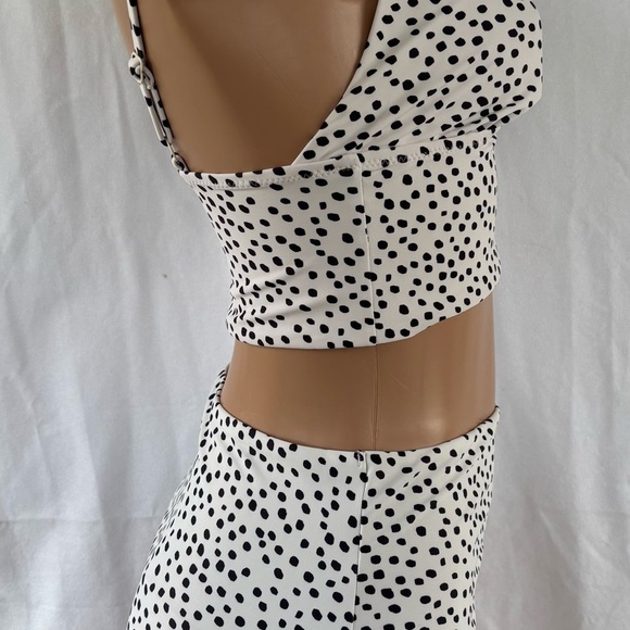 Old Navy black and white polka dot high-waisted bikini set from Old Navy - Picture 3 of 7